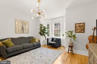634 North Carolina Ave SE in Washington, DC - Building Photo - Building Photo