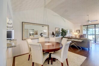 7455 Glendevon Ln in Delray Beach, FL - Building Photo - Building Photo