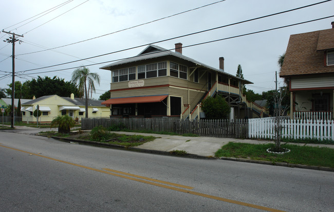 471 9th Ave N in St. Petersburg, FL - Building Photo - Building Photo