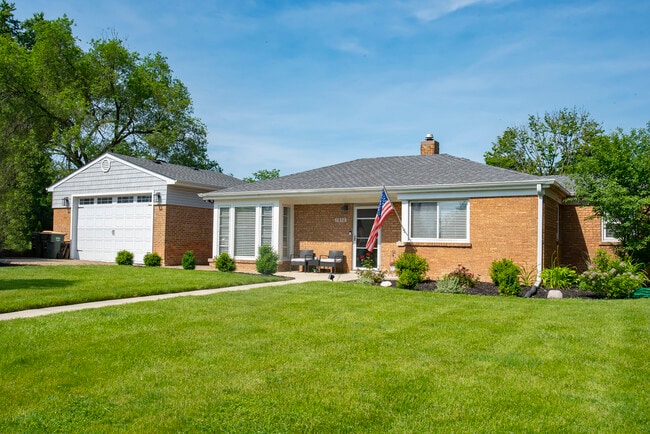 property at 5850 Kensington Ave