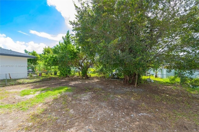 667 NW 14th St in Florida City, FL - Building Photo - Building Photo