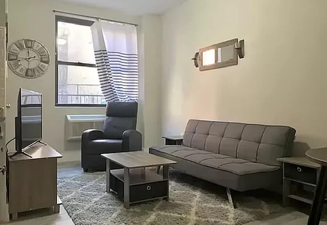 556 W 161st St, Unit 1 in New York, NY - Building Photo