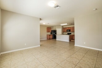 21 SE 20th Pl in Cape Coral, FL - Building Photo - Building Photo