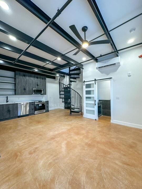 630 Montana St in San Antonio, TX - Foto de edificio