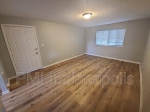 6230 Eastridge Dr in Indianapolis, IN - Building Photo - Building Photo