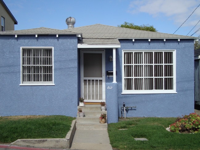 812 Bard St in Hermosa Beach, CA - Foto de edificio - Building Photo