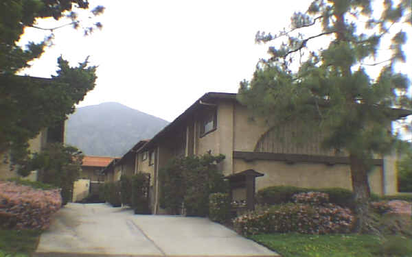 125 Esperanza Ave in Sierra Madre, CA - Building Photo - Building Photo