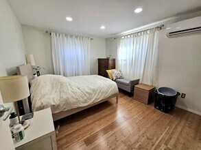 112 Sycamore St, Unit 112 in Somerville, MA - Foto de edificio - Building Photo