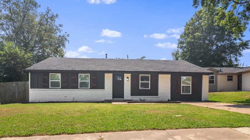 18546 E 1st St in Tulsa, OK - Building Photo
