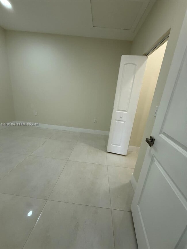 property at 559 NW 2nd St