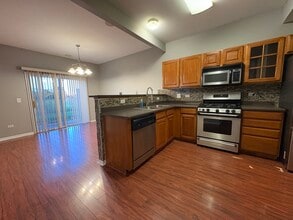 1635 S Candlestick Way in Waukegan, IL - Building Photo - Building Photo