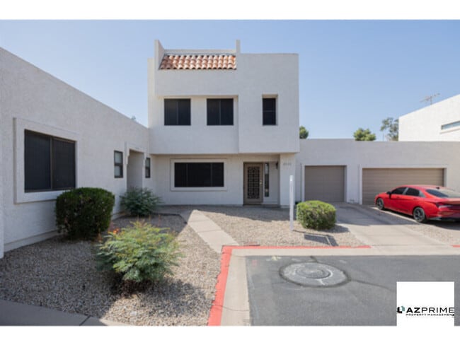 property at 2535 W Canyon Crest Cir