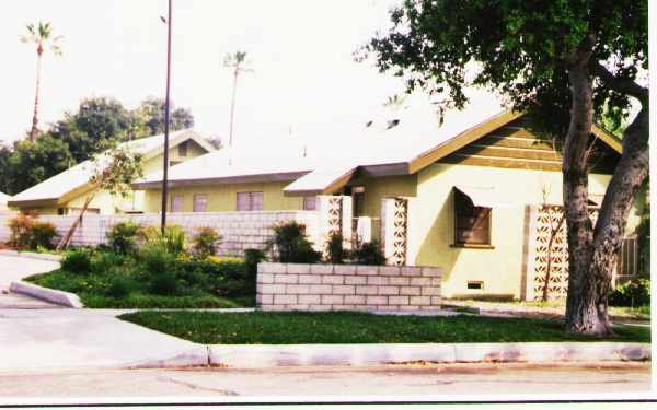 8633 Rosena Ave in Fontana, CA - Building Photo