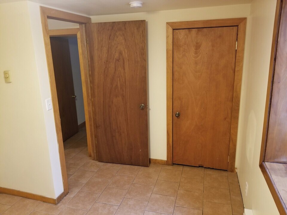401 Highland Rd-Unit -Unit 2 in Willmar, MN - Building Photo