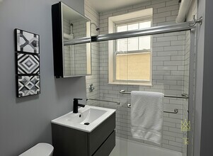 36 Saint Paul St, Unit #B in Brookline, MA - Building Photo - Building Photo