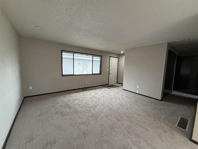 18807 SW Butternut St in Beaverton, OR - Building Photo - Building Photo