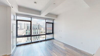 345 Harrison Ave in Boston, MA - Foto de edificio - Building Photo