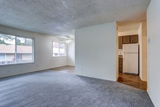 3775 SW 108th Ave in Beaverton, OR - Building Photo - Building Photo