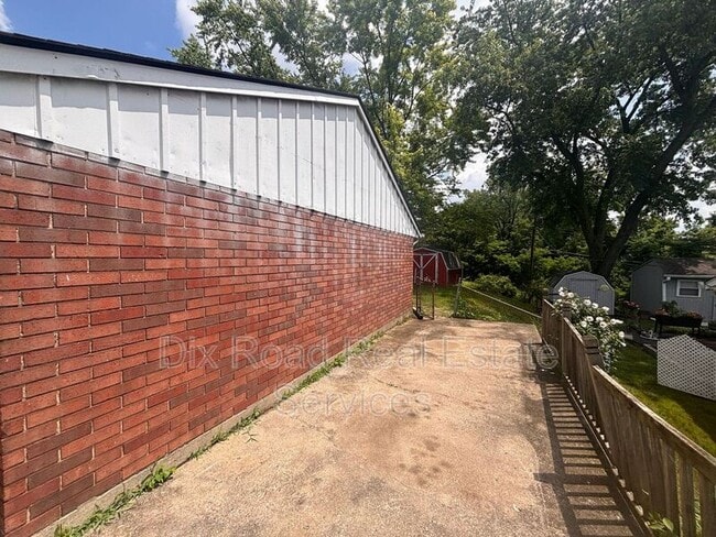 124 Beam Dr in Franklin, OH - Building Photo - Building Photo
