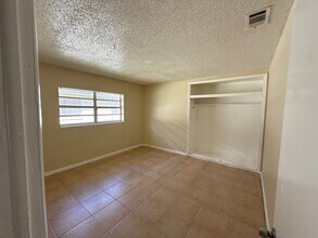 1424 NW 8th Ave in Fort Lauderdale, FL - Building Photo - Building Photo