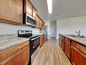 7338 Cumbria Blvd in Jacksonville, FL - Foto de edificio - Building Photo