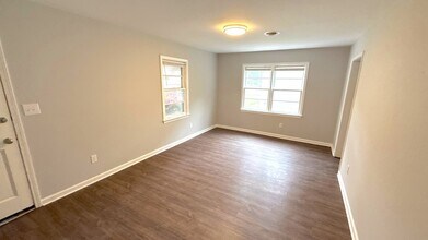 1640 Russwood Rd in Memphis, TN - Building Photo - Building Photo