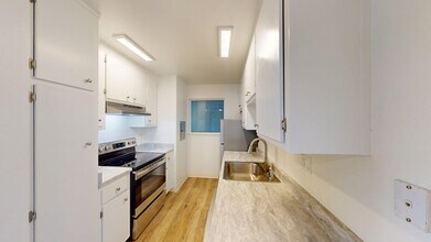 461 Ignacio Blvd in Novato, CA - Building Photo - Building Photo