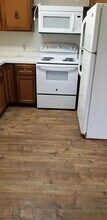 5605 Thunderbird, Unit A in Lago Vista, TX - Foto de edificio - Building Photo