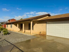 32200 Snyder Ln in Homeland, CA - Building Photo - Building Photo