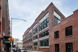 51 Jay St in Brooklyn, NY - Building Photo - Building Photo