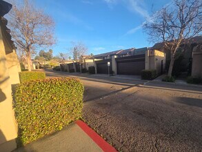 140 E El Norte Pkwy in Escondido, CA - Building Photo - Building Photo