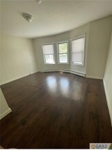 40 Pulaski Ave, Unit 1 in Carteret, NJ - Building Photo - Building Photo