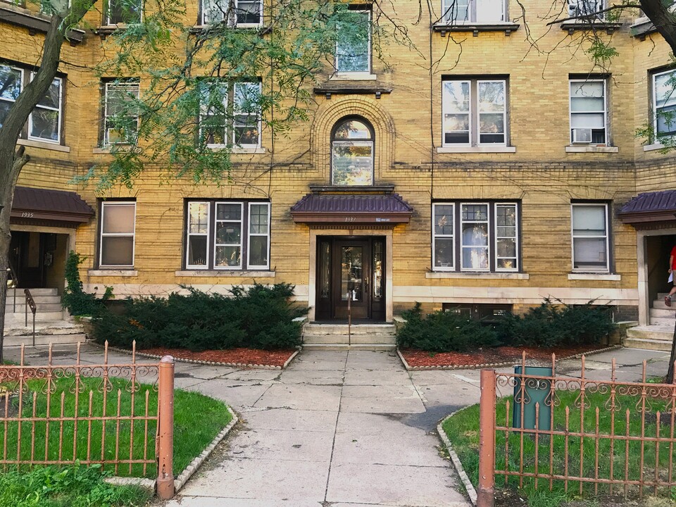 1935-1939 Bryant Ave S in Minneapolis, MN - Foto de edificio