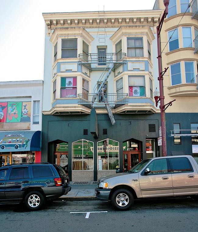 2327-2329 Mission St in San Francisco, CA - Building Photo - Building Photo