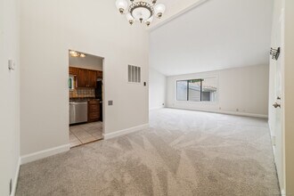 19 Keeler Close in Ridgefield, CT - Foto de edificio - Building Photo