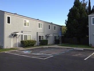 125-127 Villa Ct in Willows, CA - Building Photo