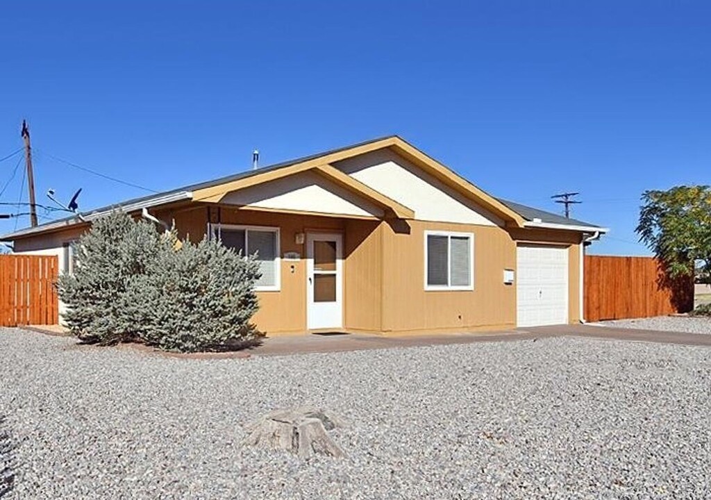 505 N Scenic Dr in Alamogordo, NM - Building Photo