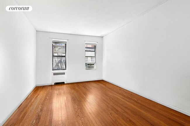 343 E 51st St in New York, NY - Building Photo - Building Photo