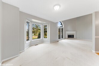 8613 Evergreen Ln in Darien, IL - Building Photo - Building Photo