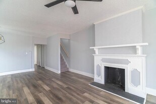 723 Hamilton Ave in Trenton, NJ - Building Photo
