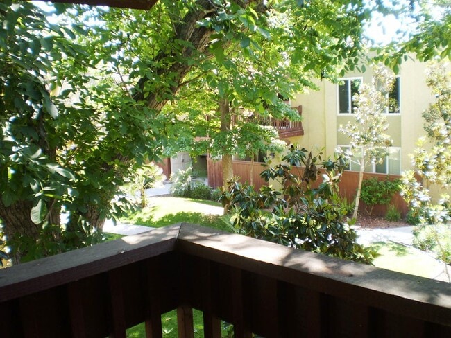 property at 2881 Huntington Blvd