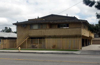 10902-10912 Lampson Ave in Garden Grove, CA - Building Photo - Building Photo