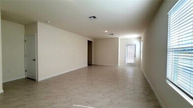 3326 Wakefield Dr in Haines City, FL - Building Photo - Building Photo