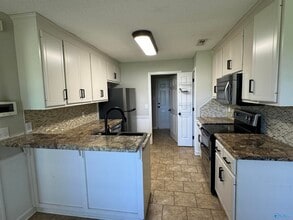 105 Willow Green Dr in Harvest, AL - Building Photo - Building Photo