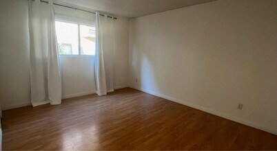 11929 Kiowa Ave in Los Angeles, CA - Building Photo - Building Photo