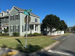 3995 Four Oaks Blvd in Tallahassee, FL - Building Photo - Building Photo