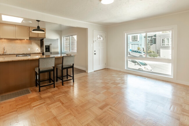 316 Bridgeview Dr in San Francisco, CA - Foto de edificio - Building Photo