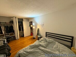 524 Putnam Ave, Unit 6 in Cambridge, MA - Building Photo - Building Photo