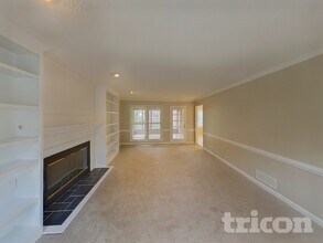 215 Comstock Ct in Lawrenceville, GA - Building Photo - Building Photo