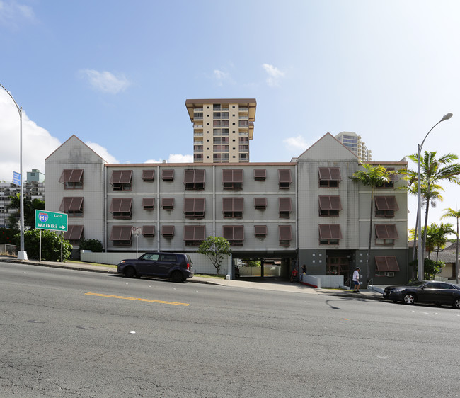 Kulaokahua Apartments in Honolulu, HI - Building Photo - Building Photo